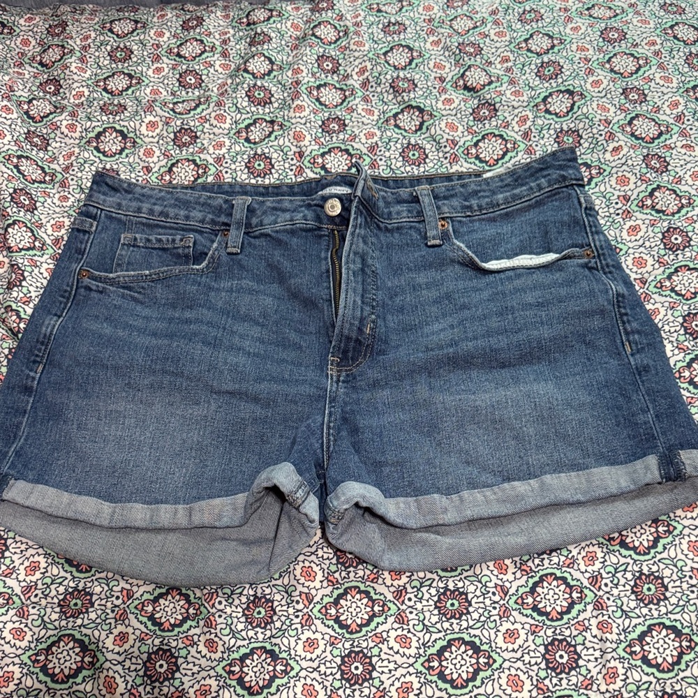 Old navy Denim Blue Women's Shorts size 16